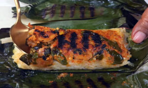 Nasi Bakar Cumi Asin Pedas